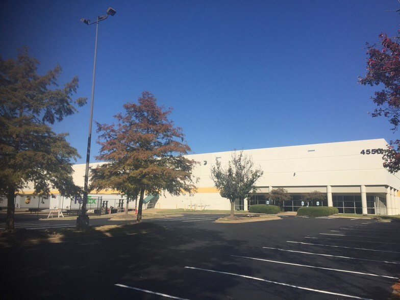 More Photos Of 4550 Quality Dr, Memphis Warehouse For Lease