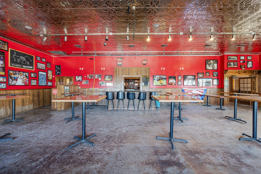 More Photos Of 5200 Interstate 30 E, Greenville Restaurant For Lease