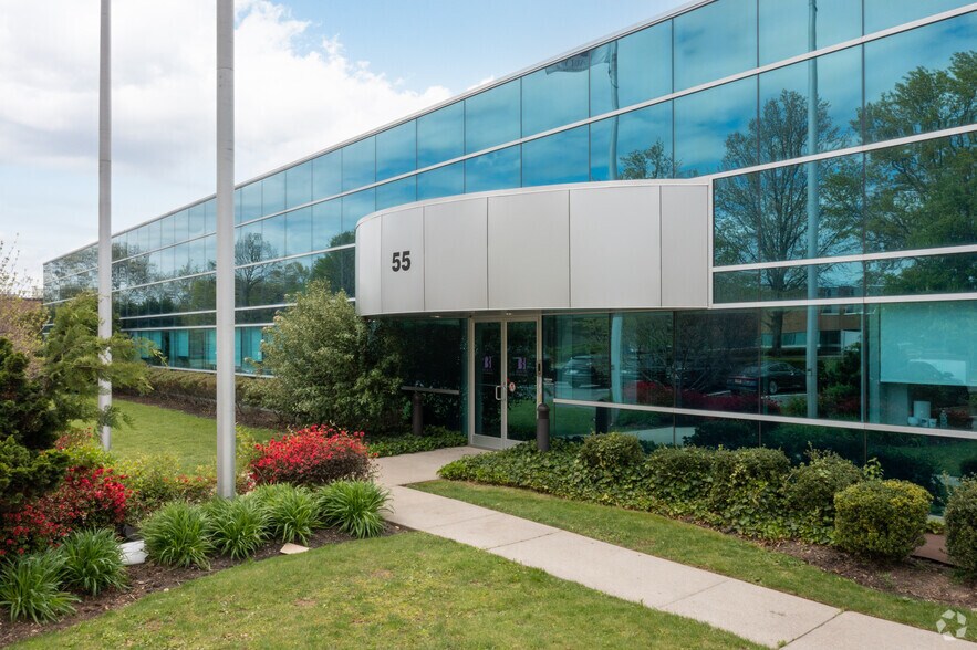 More Photos Of 55 Mall Dr, Commack Distribution For Lease