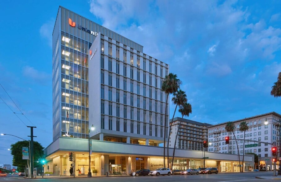 Primary Photo Of 9460-9470 Wilshire Blvd, Beverly Hills Office For Lease