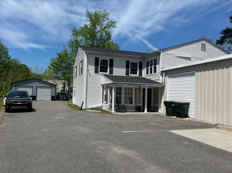 More Photos Of 104 Industry Dr, Yorktown Light Distribution For Sale