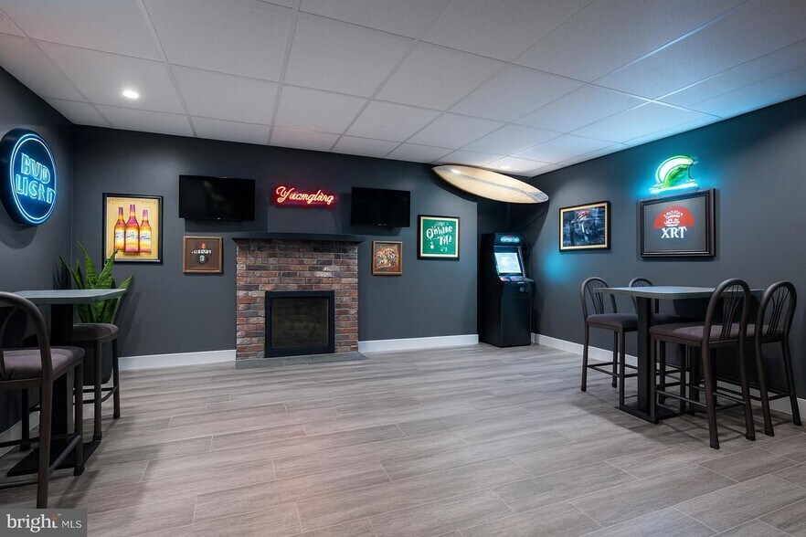 More Photos Of 820 N Black Horse Pike, Williamstown Bar For Sale