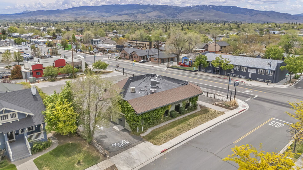 More Photos Of 700 S Wells Ave, Reno Fast Food For Lease