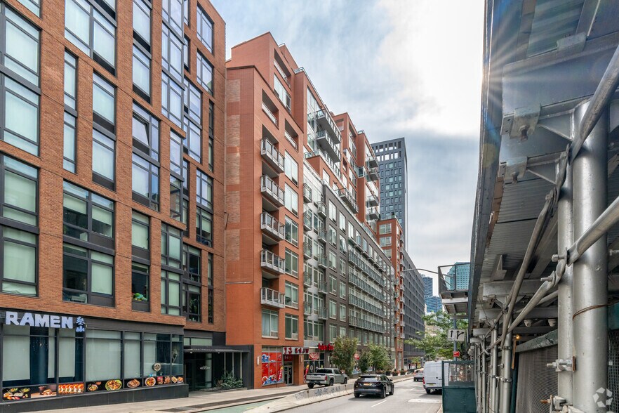 More Photos Of 4117 Crescent St, Long Island City Apartments For Lease