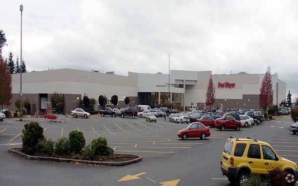 Primary Photo Of 10201 SE 240th St, Kent Supermarket For Sale