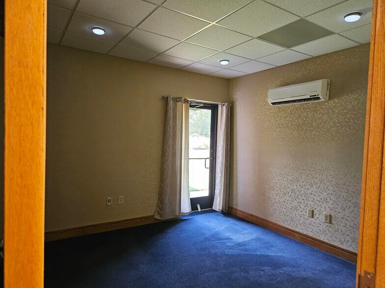 More Photos Of 2459 Emerald Pl, Greenville Medical For Sale