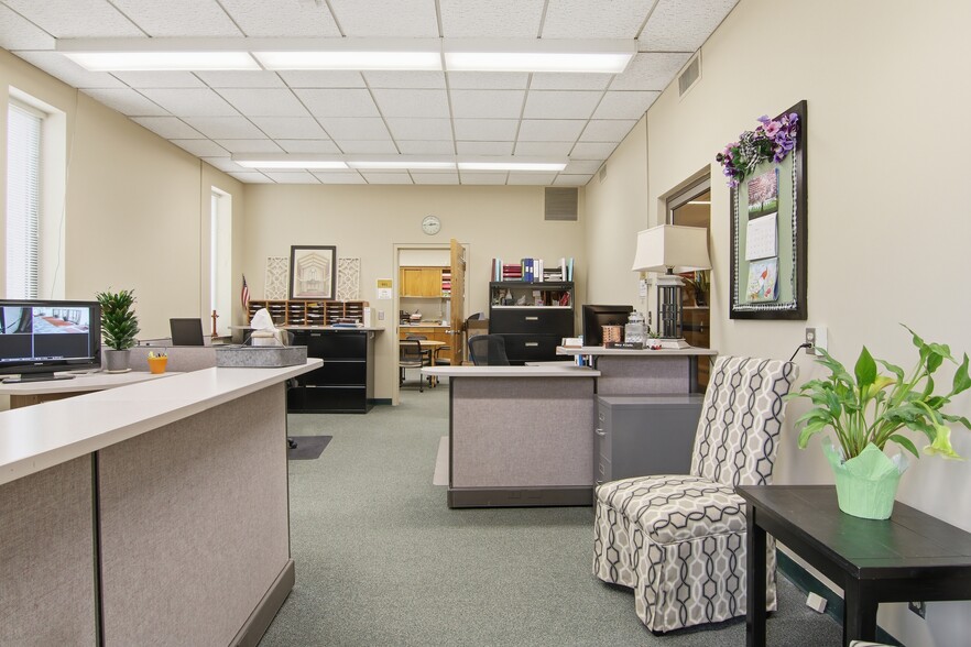 More Photos Of 1115 Greenbrier St, Saint Paul Religious Facility For Sale