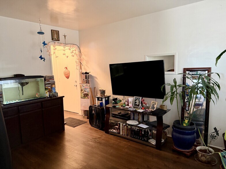 More Photos Of 2005-2007 S Stoneman Ave, Alhambra Multifamily For Sale