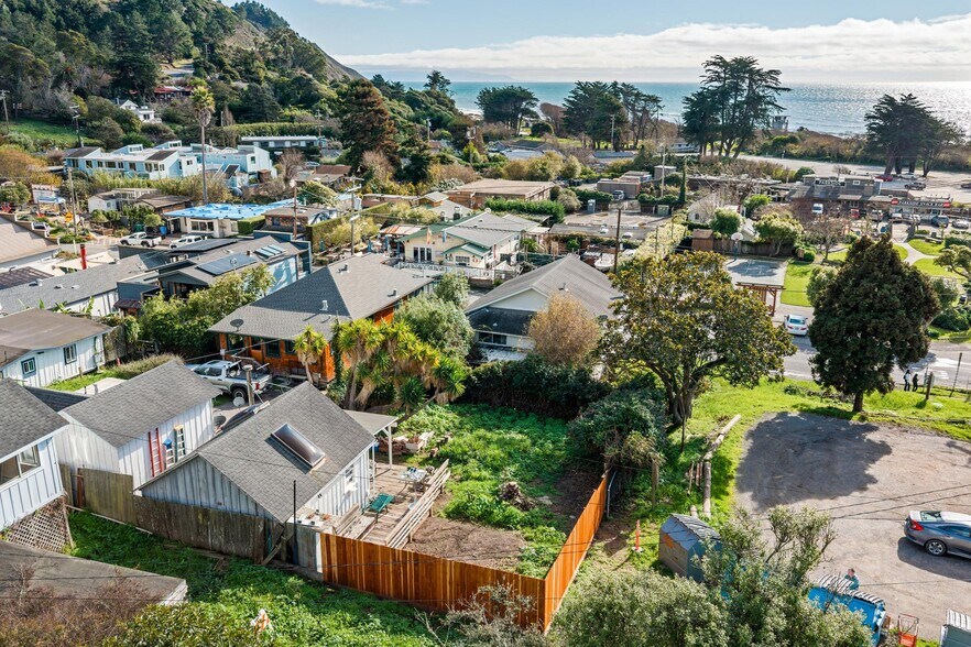 More Photos Of 3488 Shoreline hwy, Stinson Beach Storefront Retail Residential For Sale