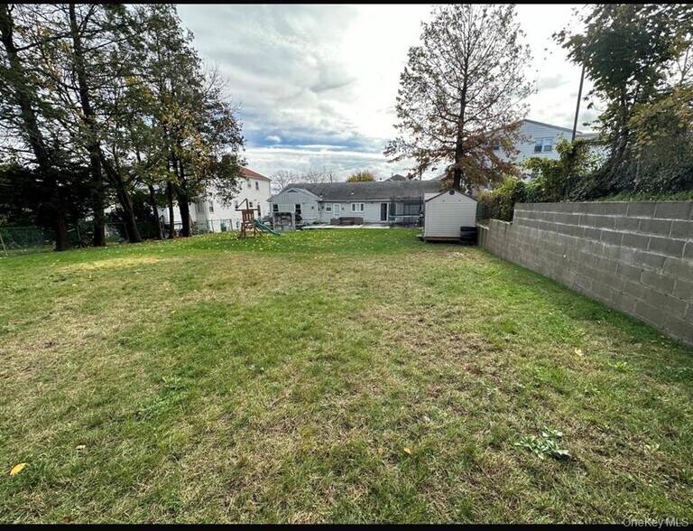 More Photos Of 63 Page ave, Staten Island Land For Sale