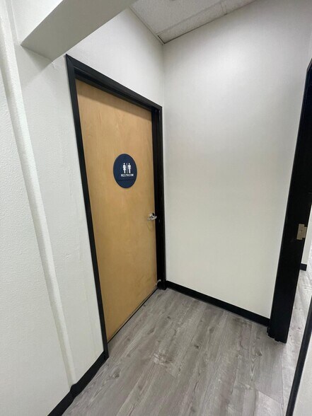 More Photos Of 861 Harold Pl, Chula Vista Research And Development For Sale