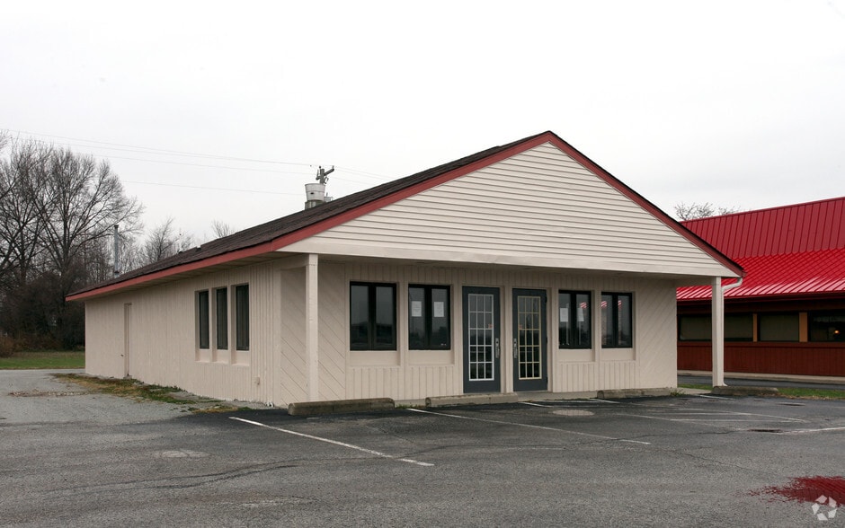 Primary Photo Of 7127 S State Road 67, Pendleton Freestanding For Sale