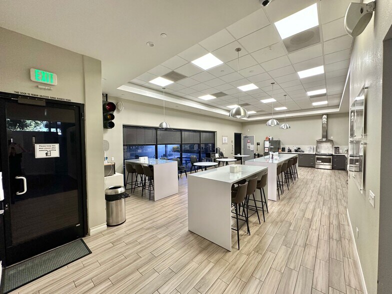 More Photos Of 185 W Chestnut Ave, Monrovia Office For Sale