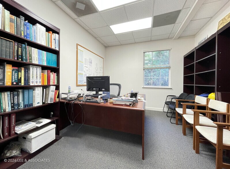 More Photos Of 2201 NW 40th Ter, Gainesville Office For Lease