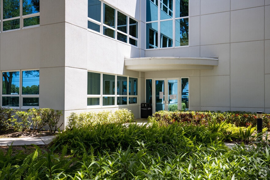 More Photos Of 1735 W Hibiscus Blvd, Melbourne Medical For Lease