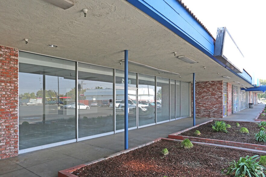 More Photos Of 2602-2626 Ashlan St, Fresno Unknown For Lease