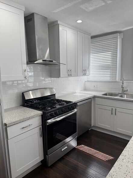 More Photos Of , Los Angeles Multifamily For Sale