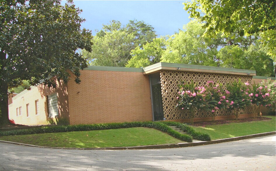 More Photos Of 1930 Monroe Dr NE, Atlanta Office For Sale