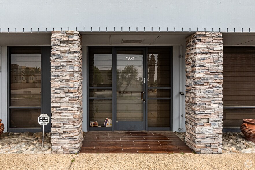 More Photos Of 1953 W 11th St, Upland Service For Sale