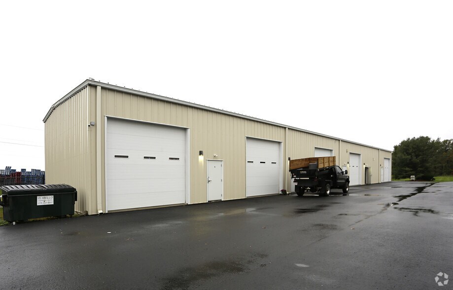 More Photos Of 55 Mitchell Rd, Ipswich Warehouse For Lease