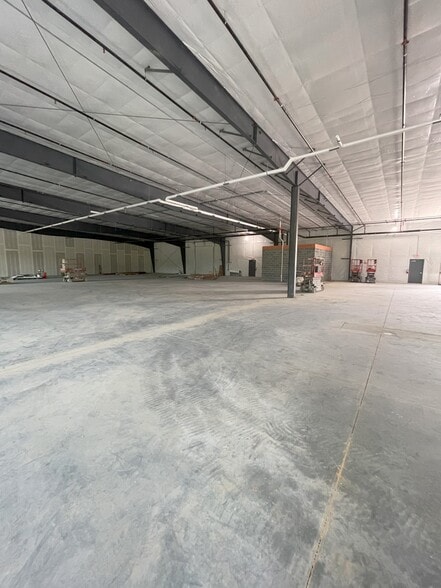 More Photos Of 331 Aviation Way, Frederick Light Manufacturing For Lease