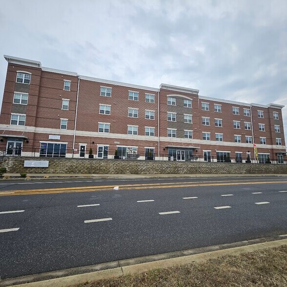 More Photos Of 505 W 7th St, New Castle Apartments For Lease