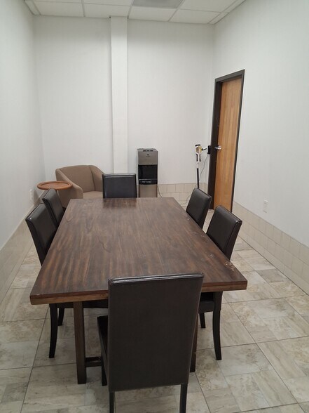 More Photos Of 800 S Morrison Ave, Collinsville Warehouse For Sale