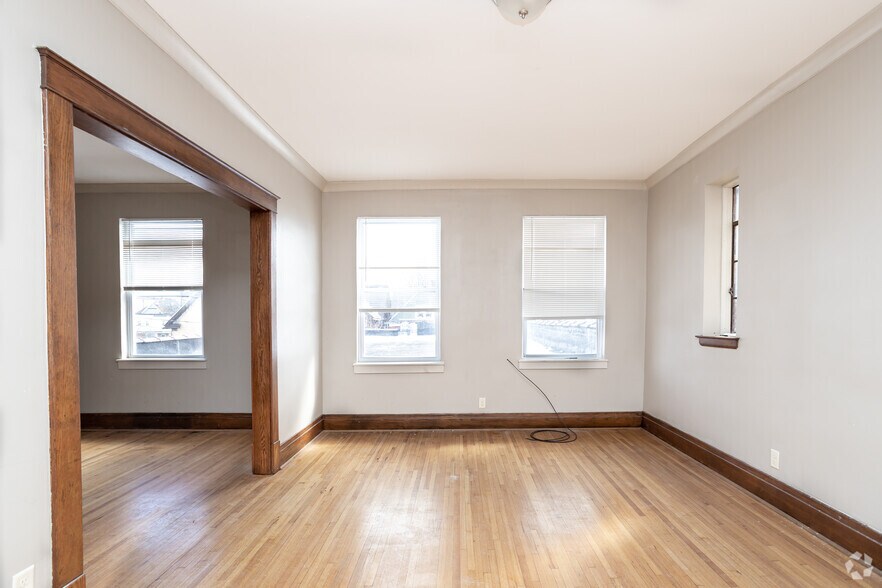 More Photos Of 531 3rd St, Niagara Falls Apartments For Sale