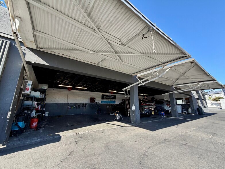 Primary Photo Of 1200 E Colorado Blvd, Pasadena Auto Repair For Lease