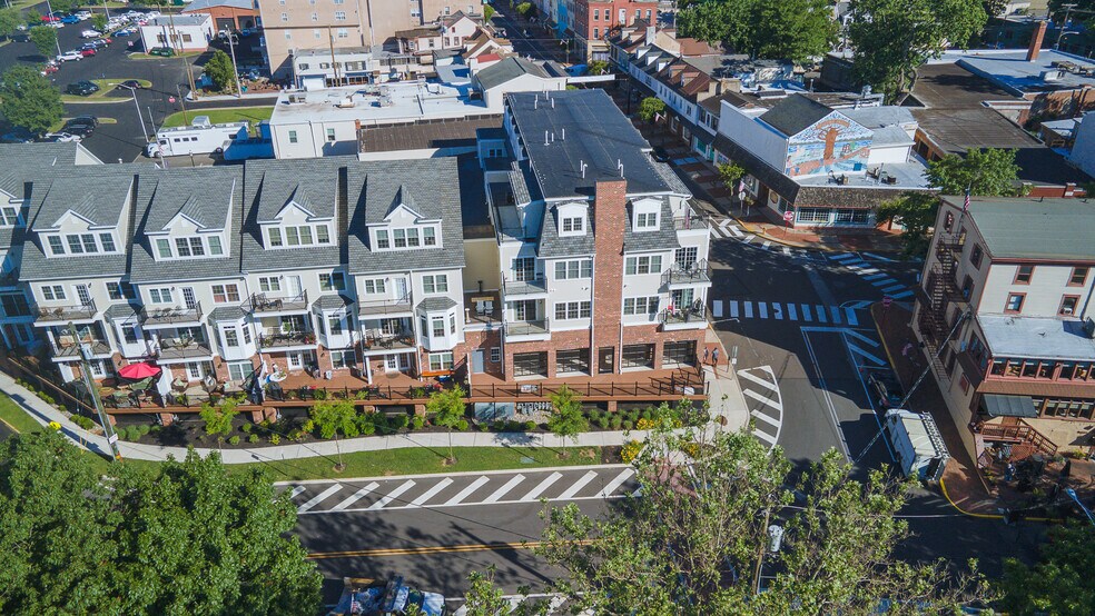 More Photos Of 4 Mill St, Bristol Restaurant For Lease