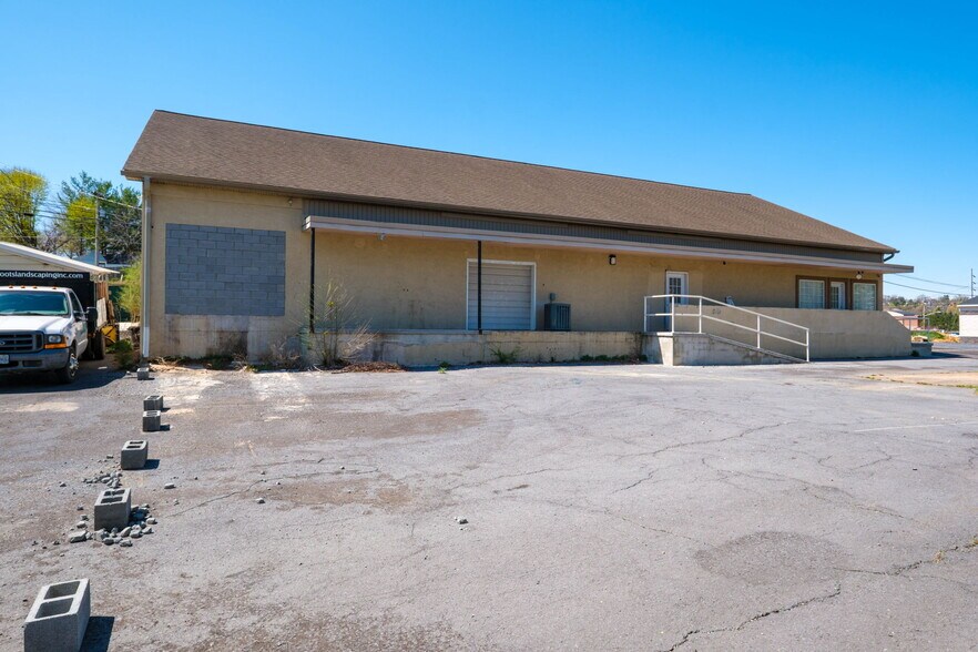 More Photos Of 1090 Virginia Ave, Harrisonburg Flex For Sale