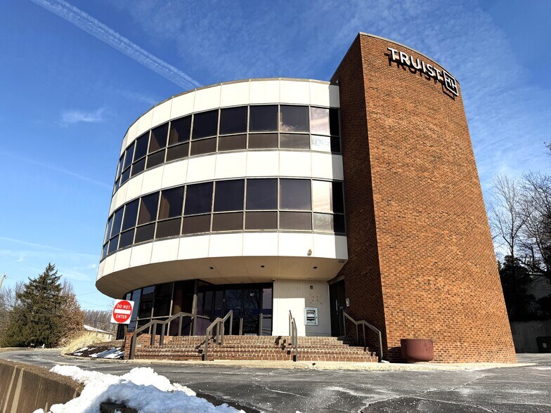 More Photos Of 667 Welsh Rd, Huntingdon Valley Loft Creative Space For Lease