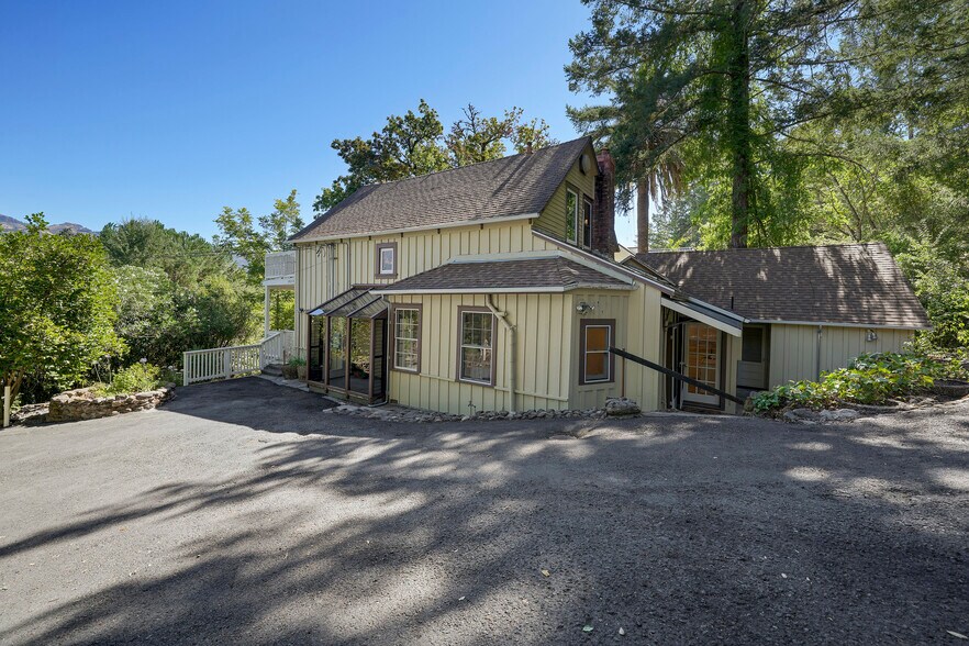 More Photos Of 1423-1425 Foothill, Calistoga Apartments For Sale