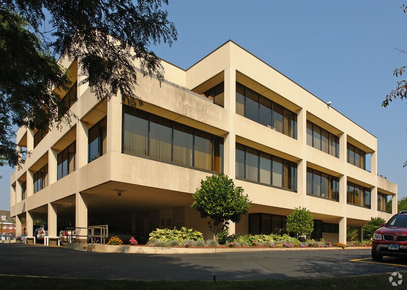 More Photos Of 123 Main St, Bristol Office For Sale