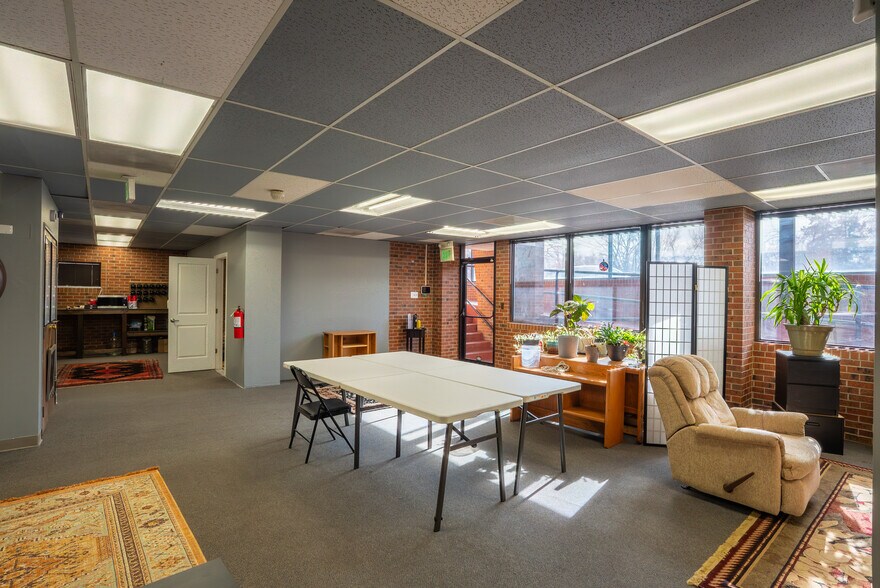 More Photos Of 24 9th Ave, Longmont Office For Sale