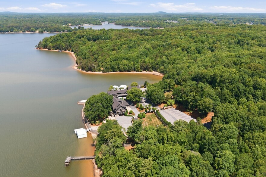 More Photos Of 9715 Nine Eagles Ln, Charlotte Specialty For Sale