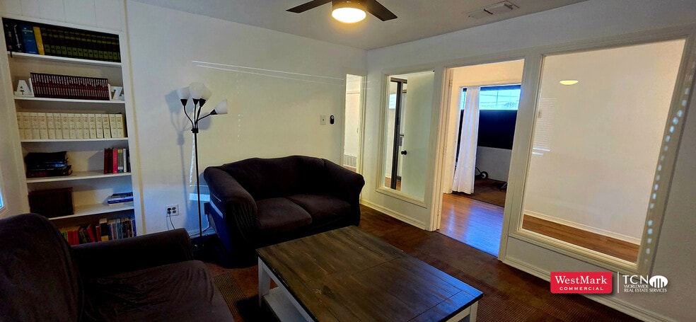 More Photos Of 5015 Knoxville Ave, Lubbock Office For Sale