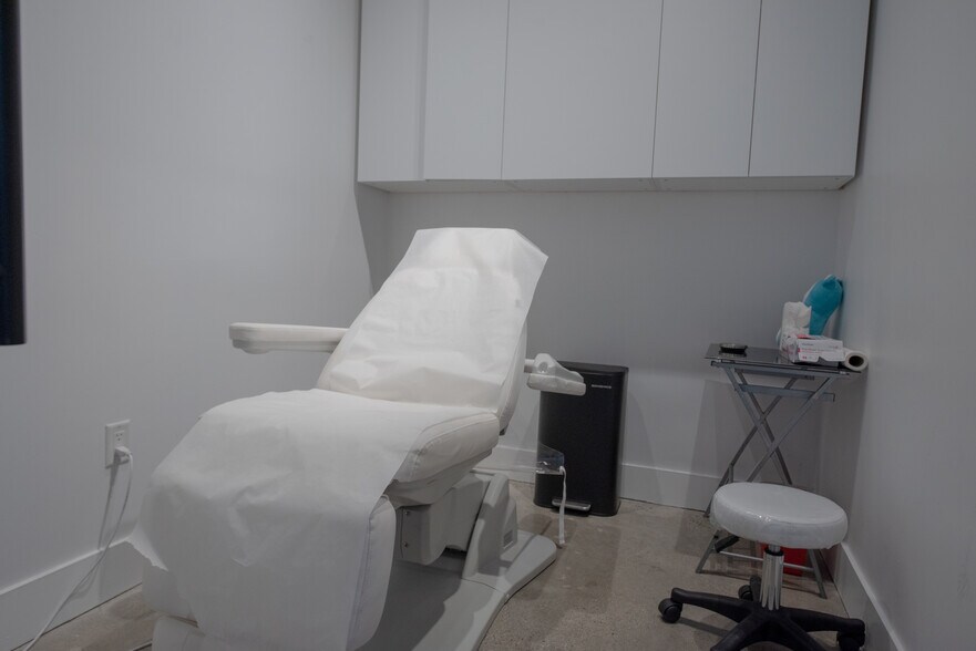 More Photos Of 413-445 N Rodeo Dr, Beverly Hills Coworking Space