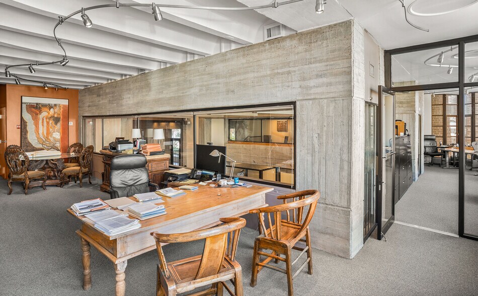 More Photos Of 916 Bay St, Beaufort Office For Sale
