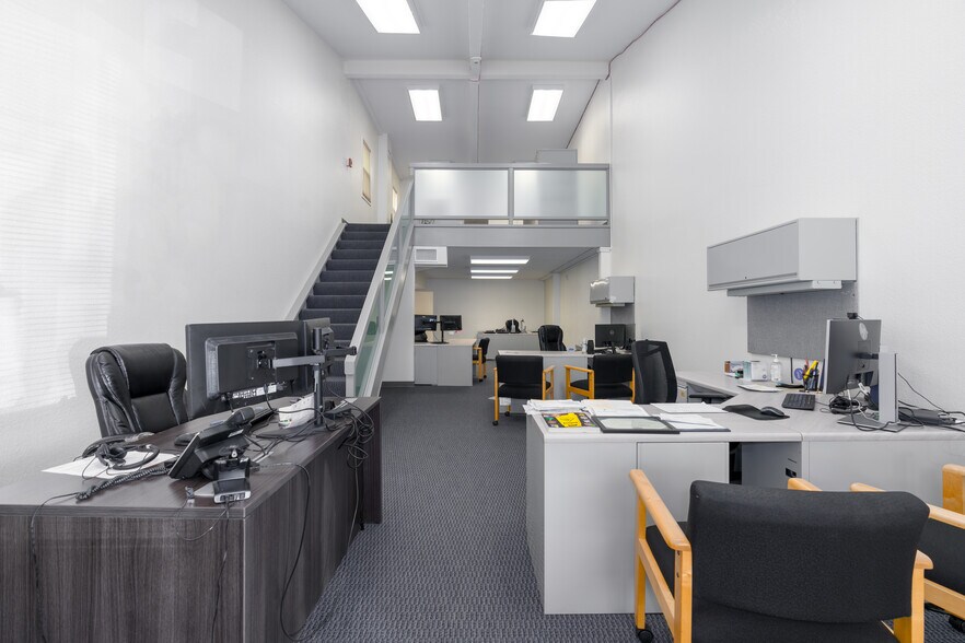 More Photos Of 1111 W Town and Country Rd, Orange Medical For Sale