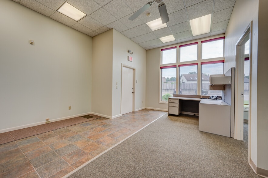 More Photos Of 72 W Stafford Rd, Stafford Springs Medical For Sale