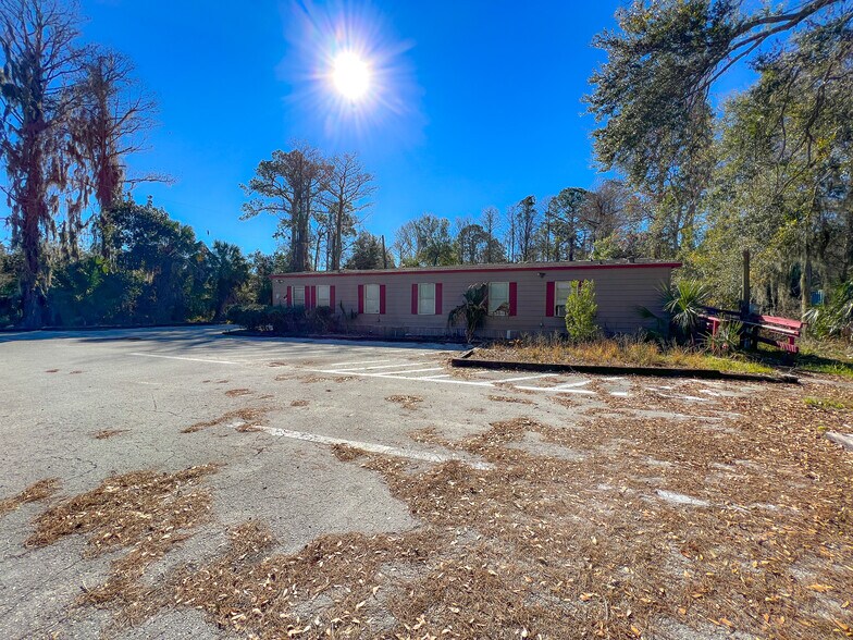 More Photos Of 8144 W Grover Cleveland Blvd, Homosassa Office For Sale
