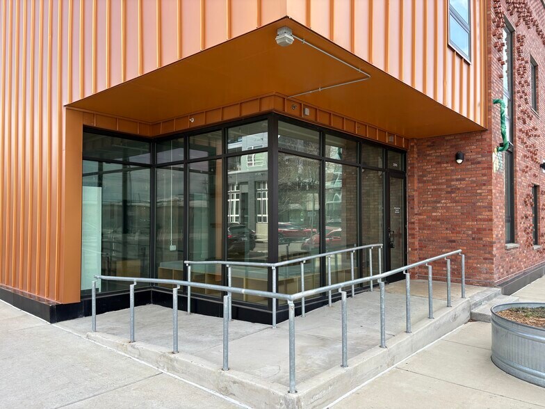 More Photos Of 2550-2590 Lawrence St, Denver Apartments For Lease