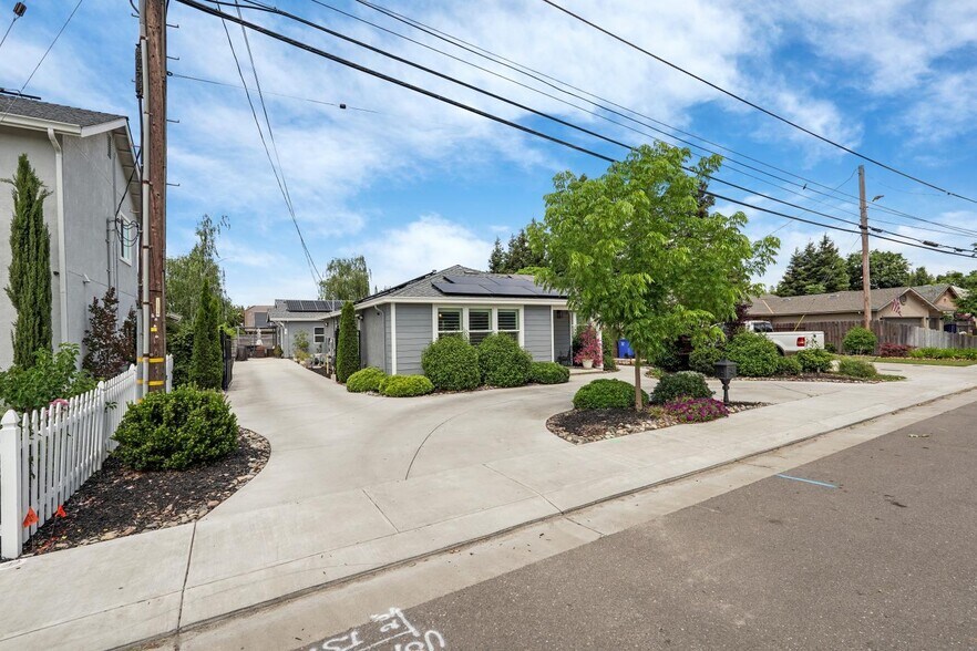 More Photos Of 595 E Augusta St, Woodbridge Apartments For Sale
