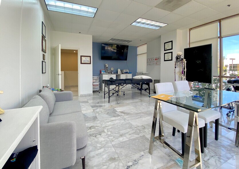 More Photos Of 27 Peters Canyon Rd, Irvine Office For Lease