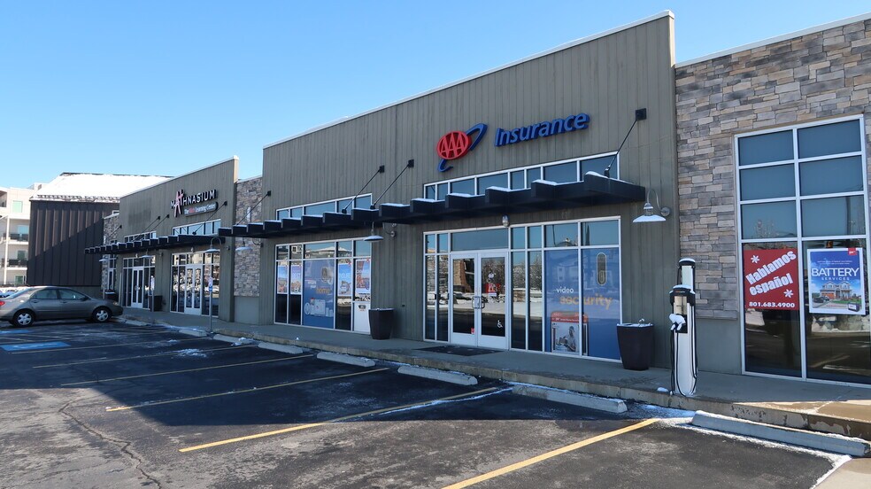 More Photos Of 1067 Grand Ave, Farmington Storefront Retail Office For Sale