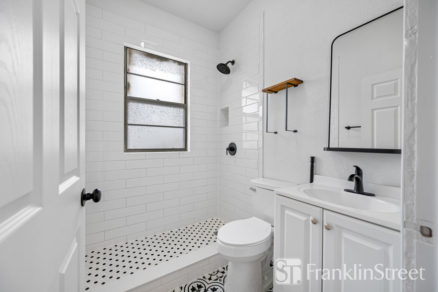 More Photos Of 911 E 23rd Ave, Tampa Apartments For Sale