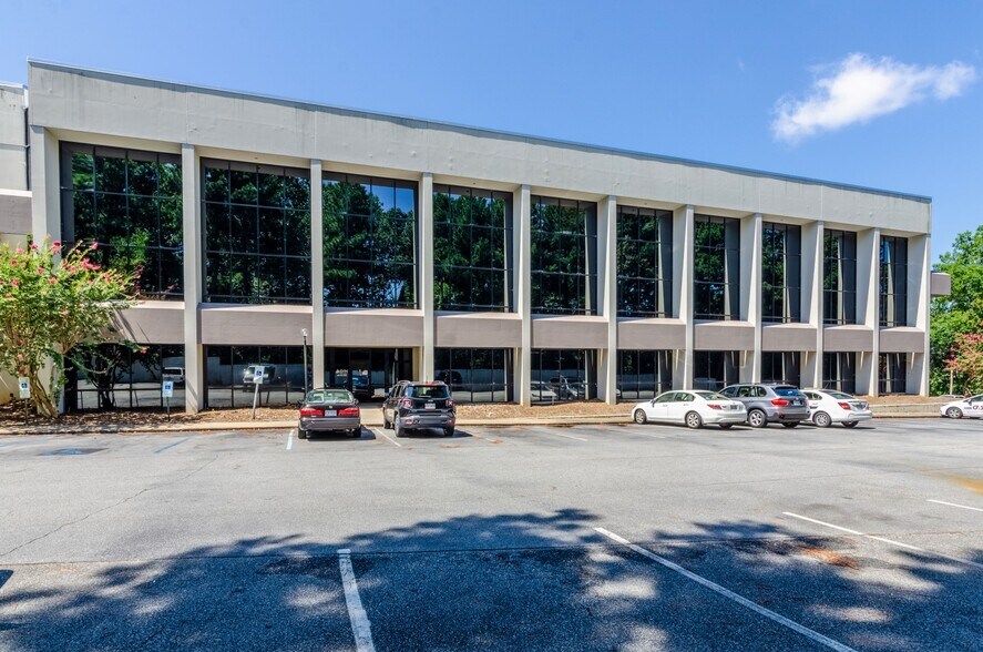 More Photos Of 1 Centerview Dr, Greensboro Unknown For Lease