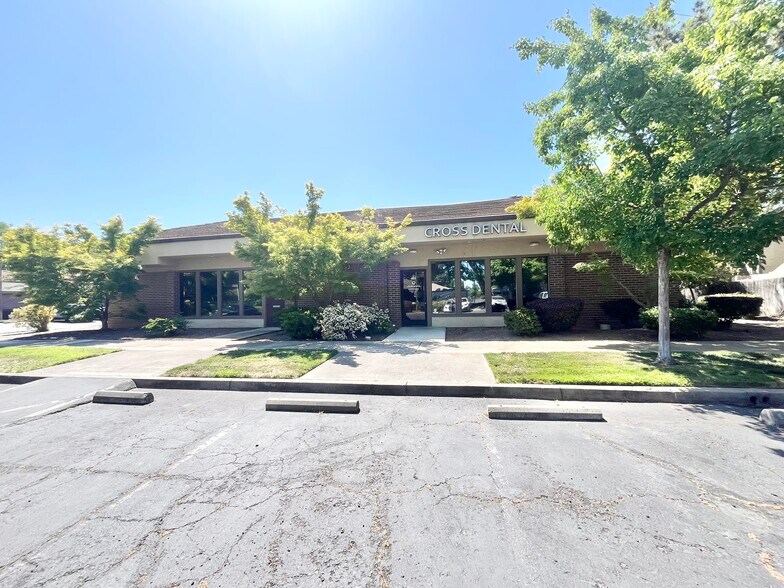 More Photos Of 5301 Madison Ave, Sacramento Loft Creative Space For Lease