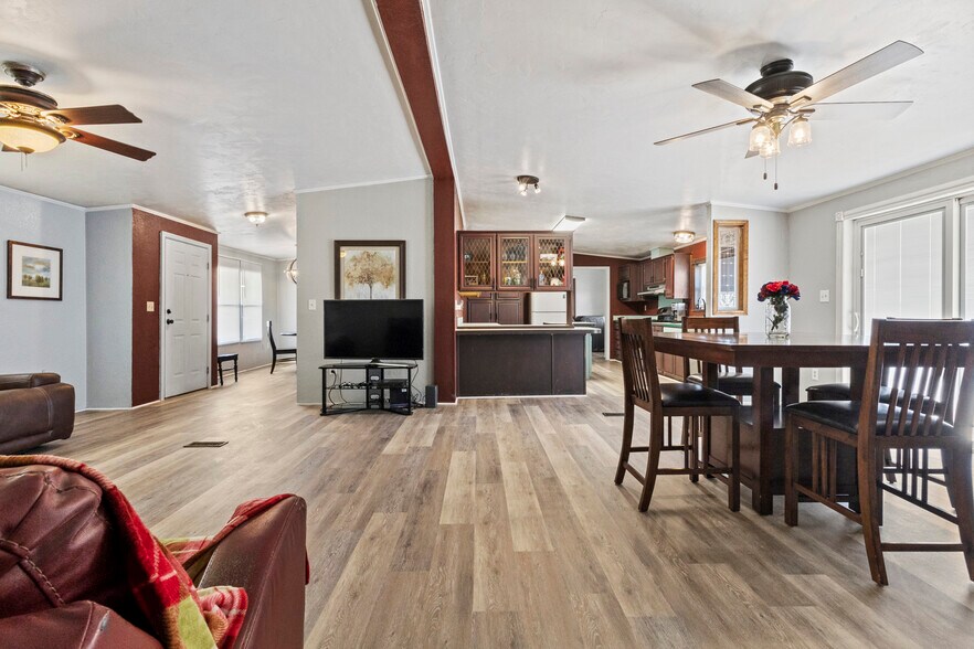 More Photos Of 20500 N 2810 Rd, Kingfisher Lodge Meeting Hall For Sale